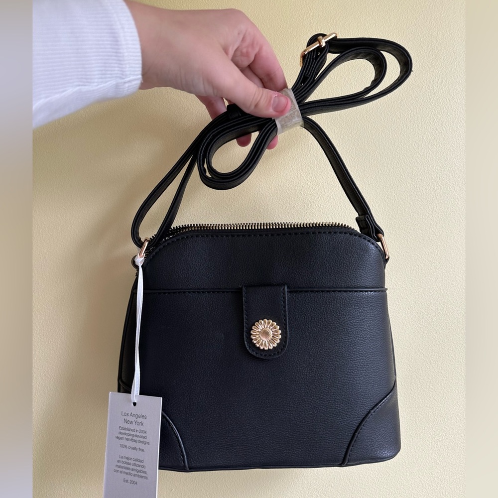NWT Alyssa Black Vegan Leather Handbag Crossbody
